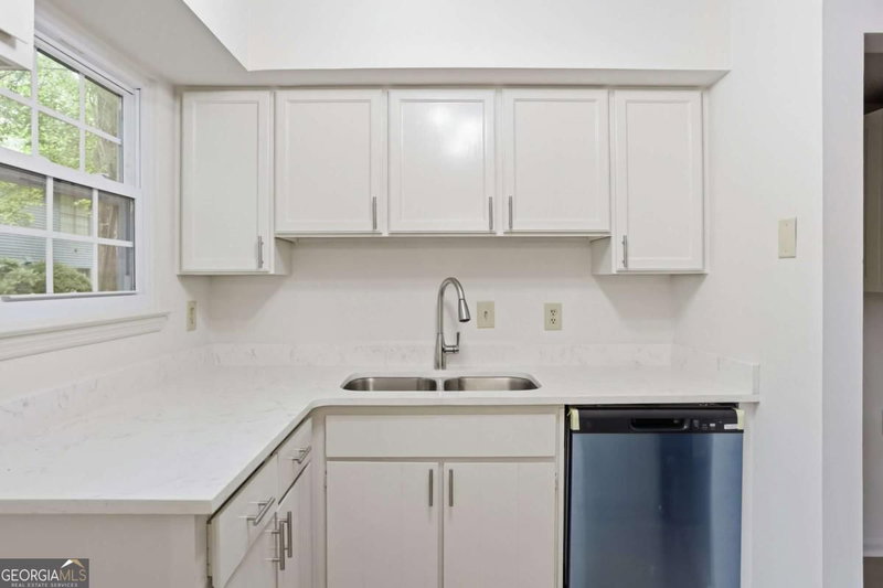 Photo 11 of 413 Promenade Court SW