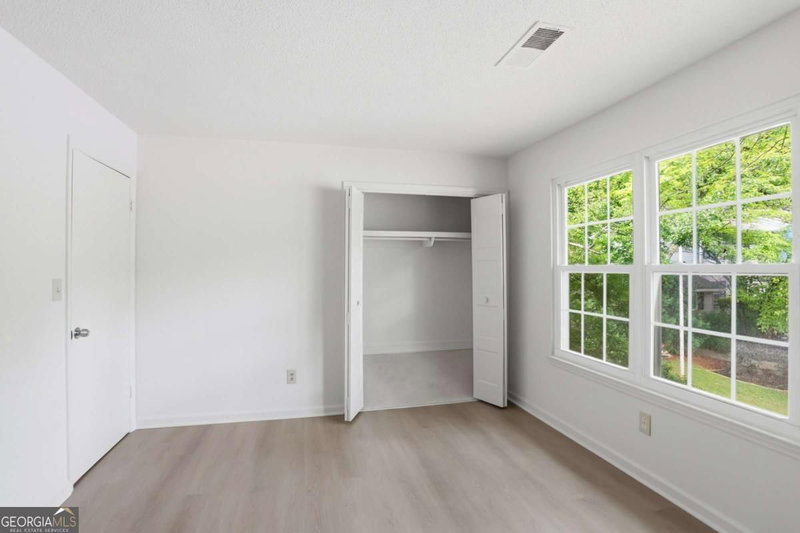 Photo 18 of 413 Promenade Court SW