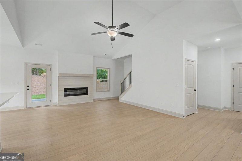 Photo 14 of 3312 Lakeview Parkway
