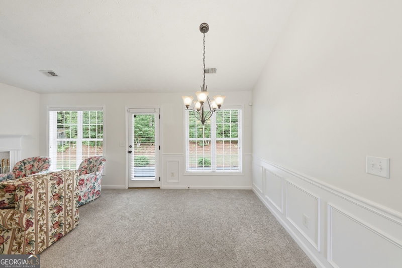 Photo 12 of 63 Bellaire Lane