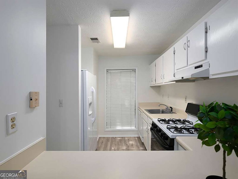 Photo 12 of 1316 Wynnes Ridge Circle SE