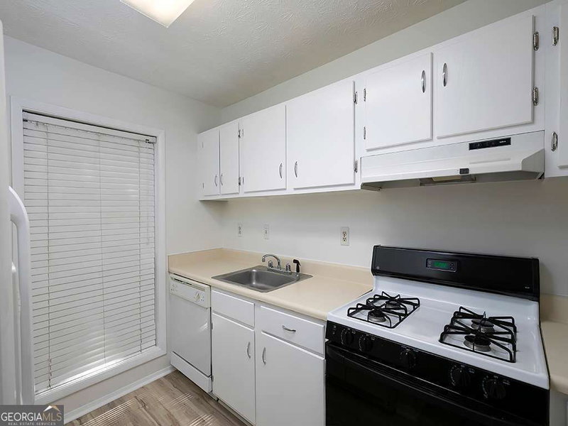 Photo 14 of 1316 Wynnes Ridge Circle SE