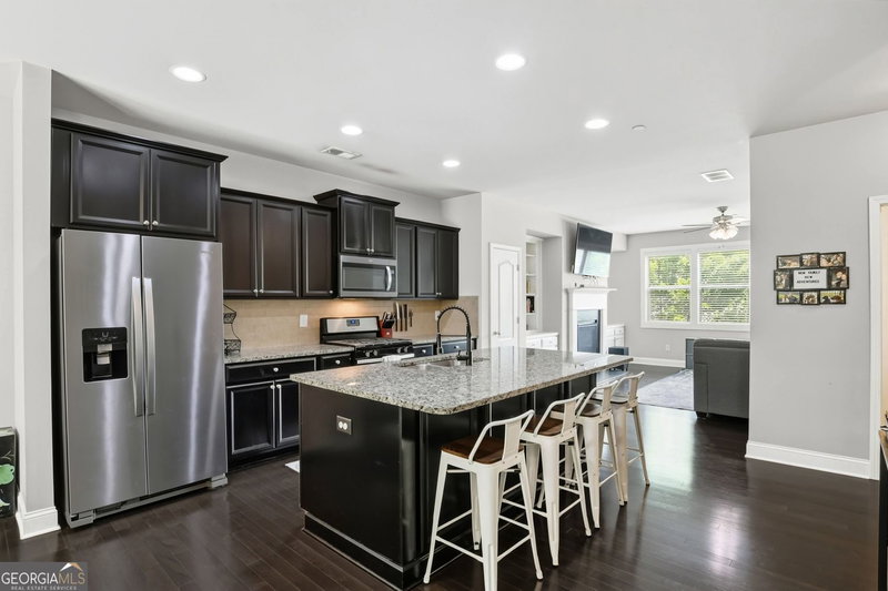 Photo 8 of 209 Aventine Lane