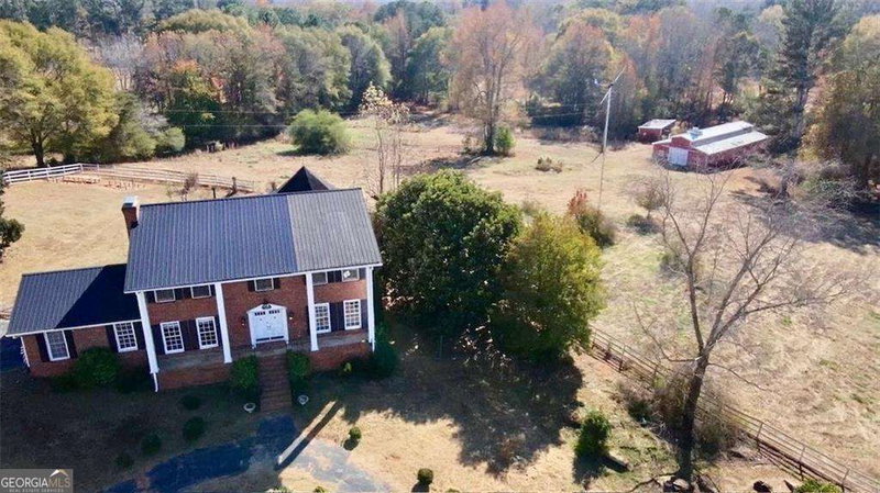 Photo 3 of 740 PATRICK MILL Road SW