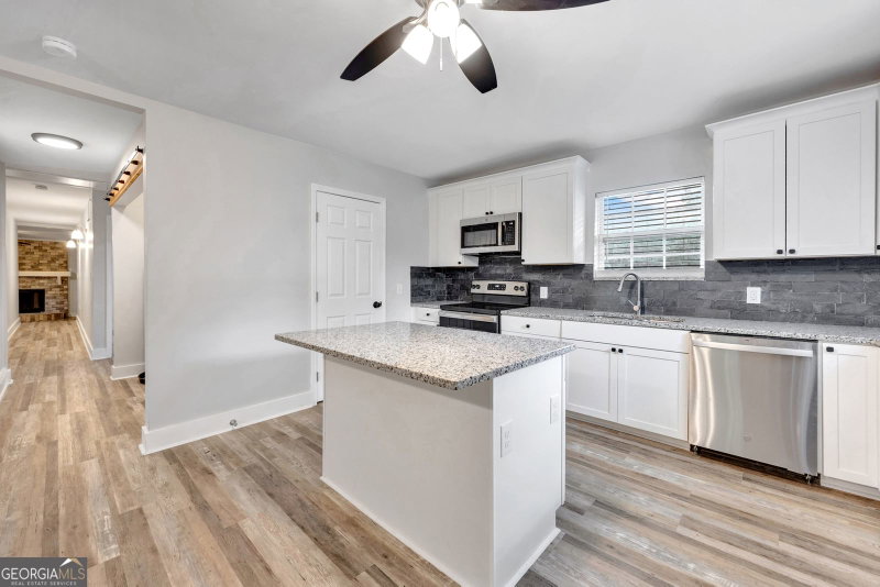 Photo 7 of 1198 E Atlanta Road