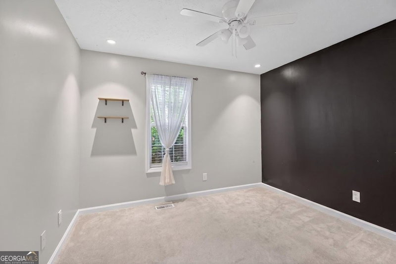 Photo 18 of 4158 Berkshire Court
