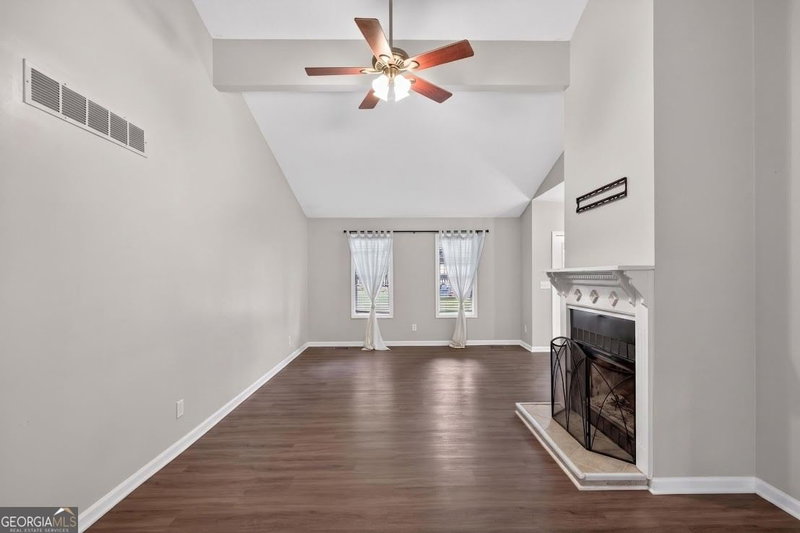 Photo 6 of 4158 Berkshire Court