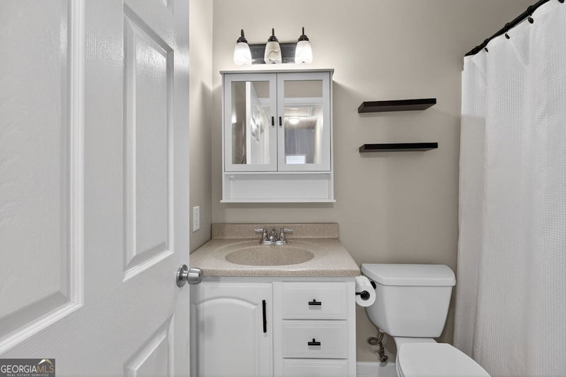 Photo 10 of 4158 Berkshire Court