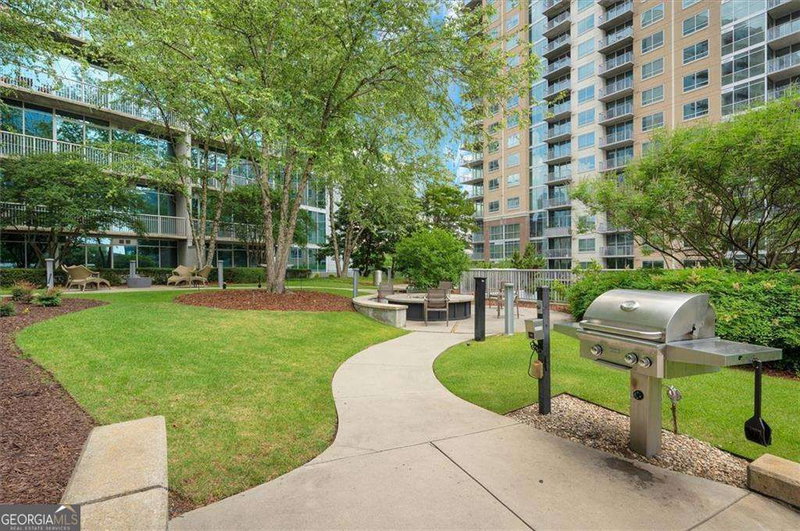 Photo 9 of 44 Peachtree Place NW #2024