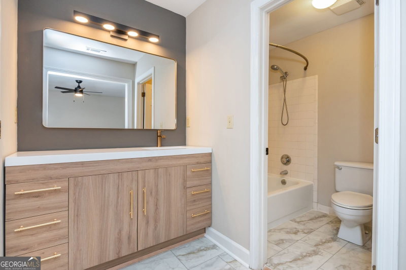Photo 22 of 1354 Sheffield Glen Way NE