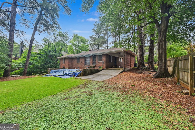 Photo 20 of 424 E Pharr Road