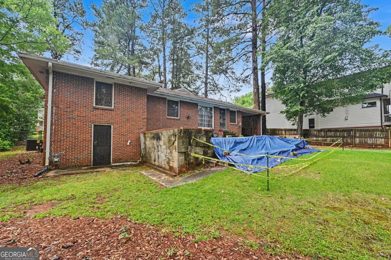 Photo 21 of 424 E Pharr Road