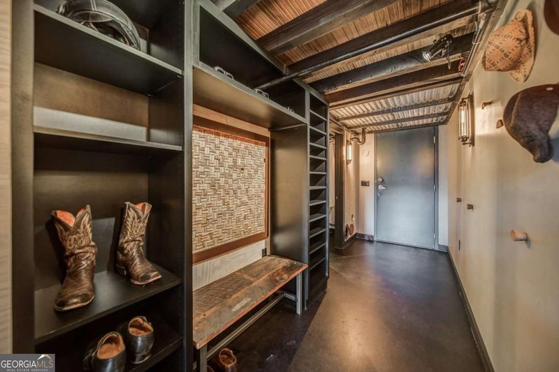 Photo 2 of 170 Boulevard SE #322H