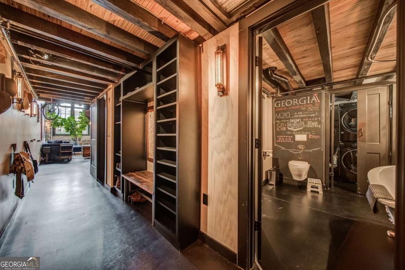 Photo 3 of 170 Boulevard SE #322H
