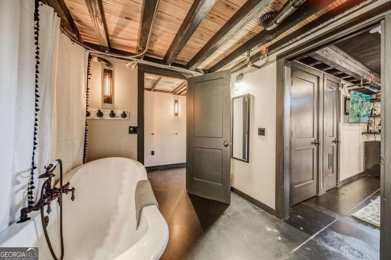 Photo 43 of 170 Boulevard SE #322H