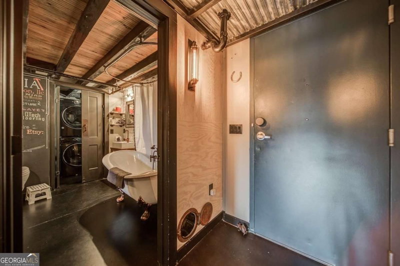 Photo 44 of 170 Boulevard SE #322H