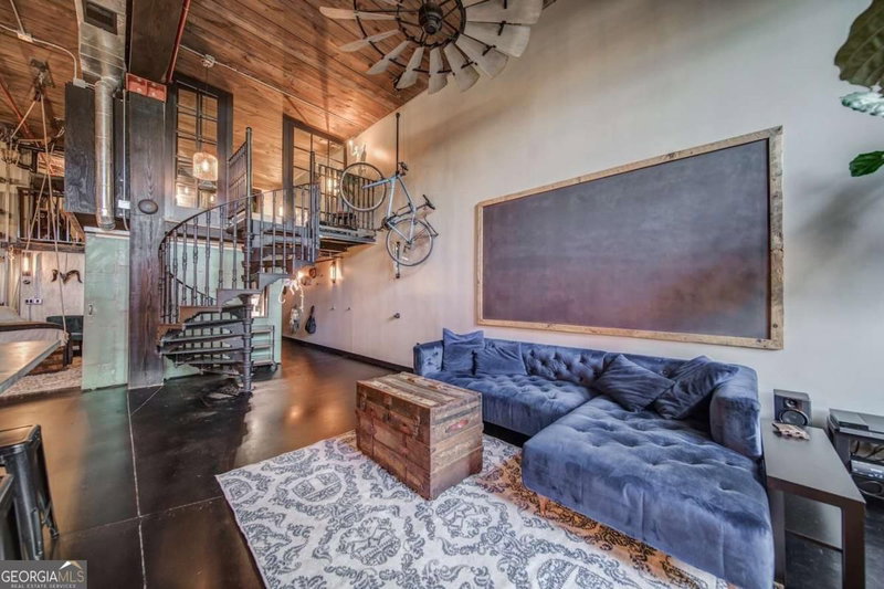 Photo 9 of 170 Boulevard SE #322H