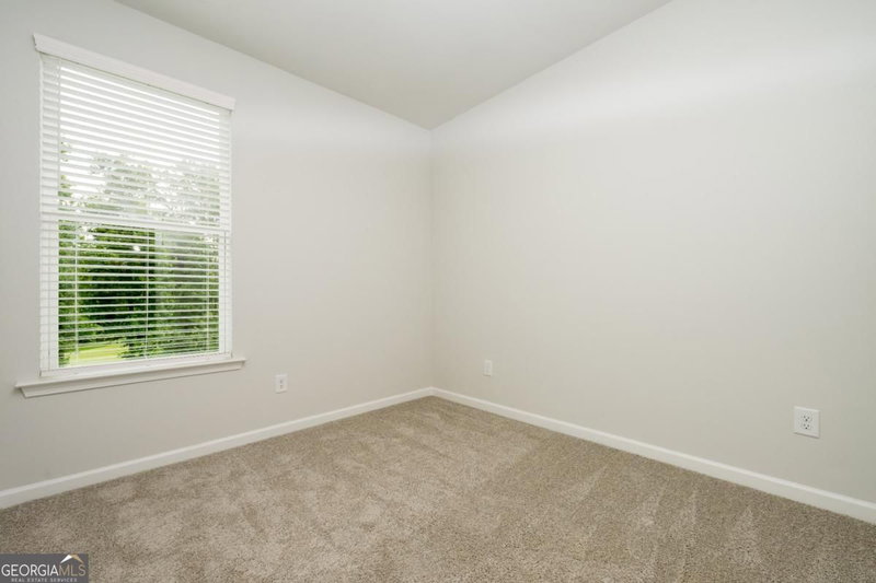 Photo 27 of 121 Greenview Court