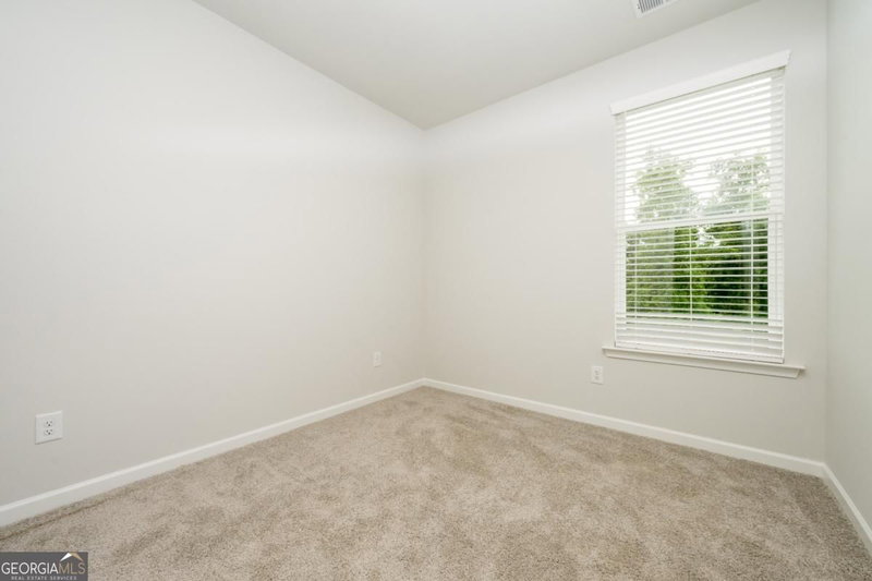 Photo 31 of 121 Greenview Court