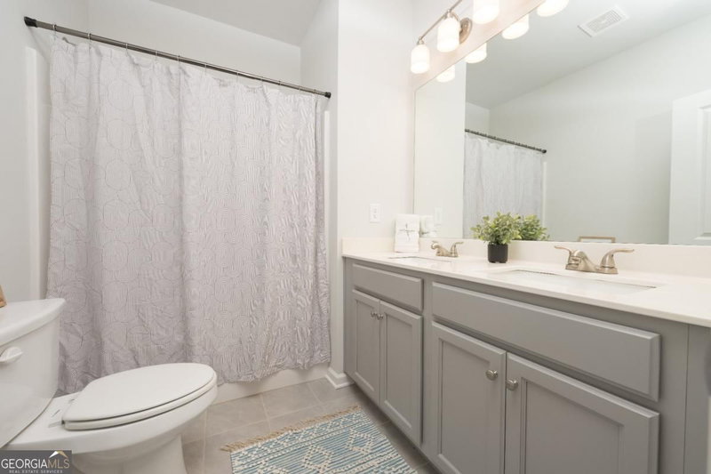 Photo 36 of 121 Greenview Court
