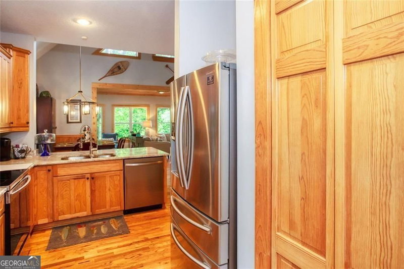 Photo 14 of 190 Raintree Court