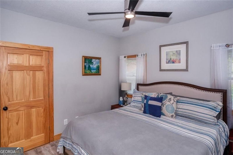 Photo 16 of 190 Raintree Court