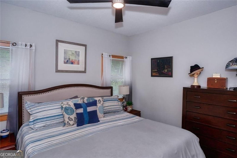 Photo 17 of 190 Raintree Court