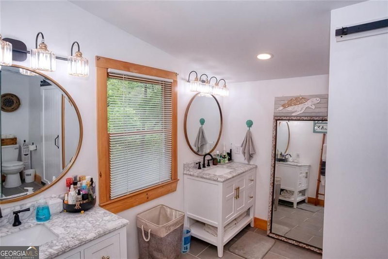 Photo 18 of 190 Raintree Court