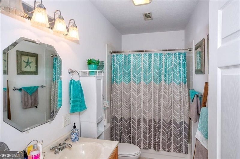 Photo 30 of 190 Raintree Court
