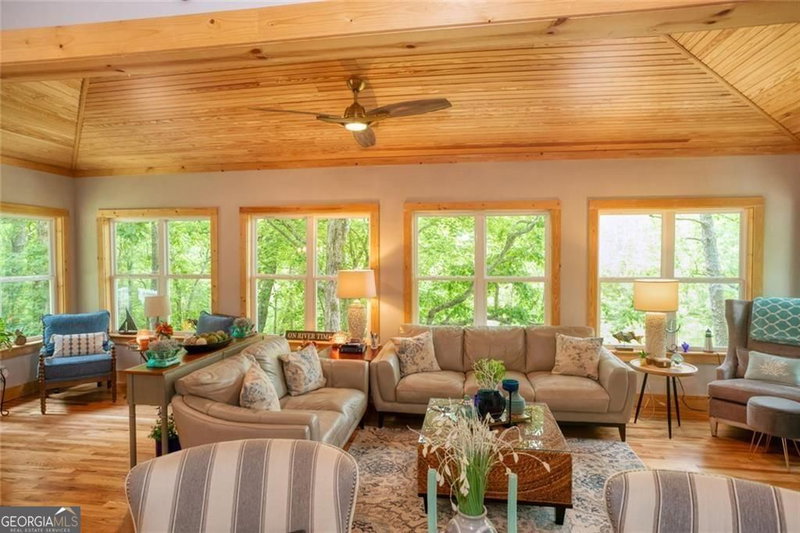 Photo 6 of 190 Raintree Court