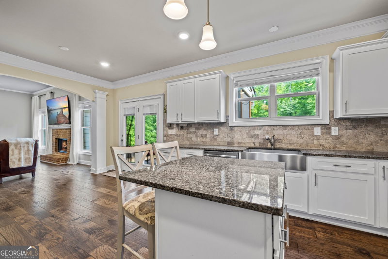 Photo 32 of 1010 Pembrook Drive