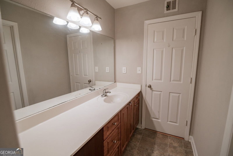 Photo 11 of 204 Brittany Court