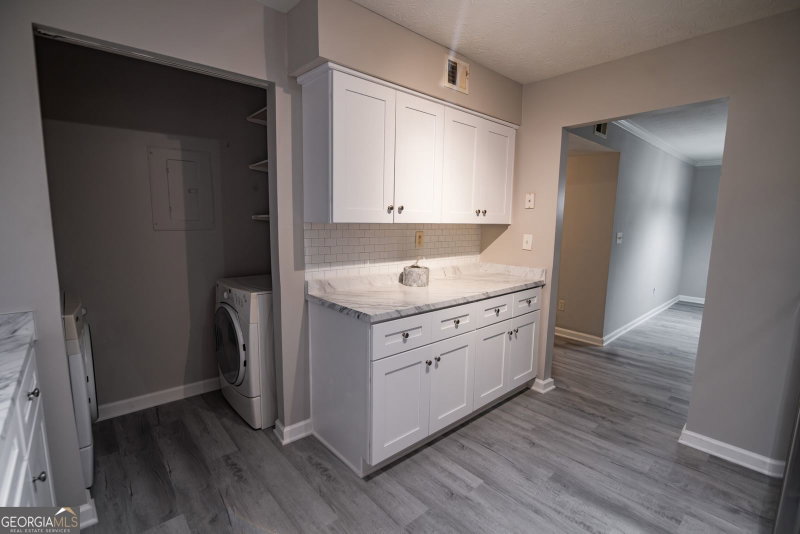 Photo 14 of 204 Brittany Court