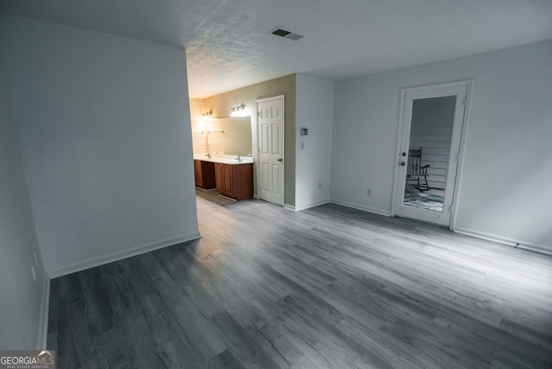 Photo 17 of 204 Brittany Court