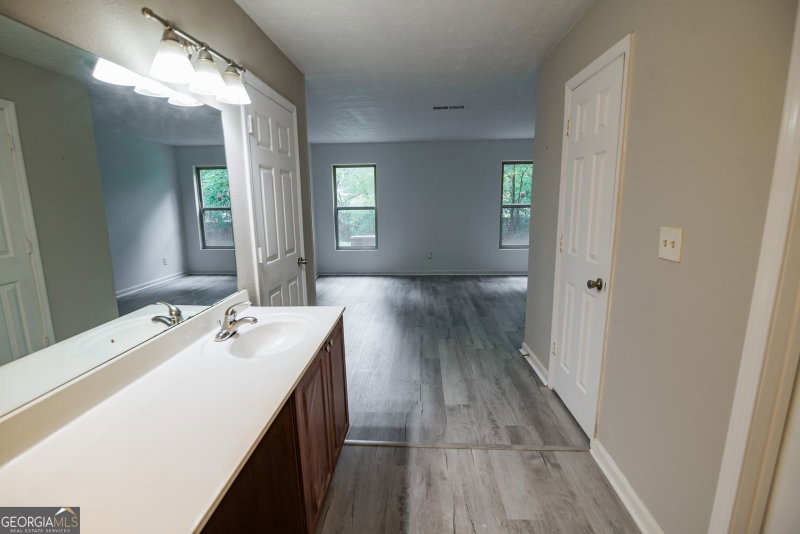 Photo 18 of 204 Brittany Court