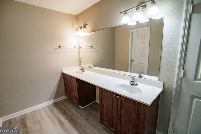 Photo 19 of 204 Brittany Court