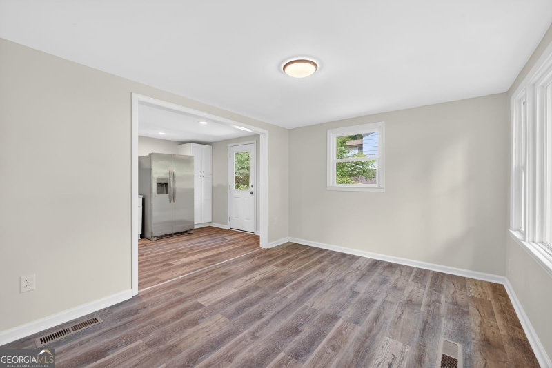 Photo 8 of 136 Nowell Street