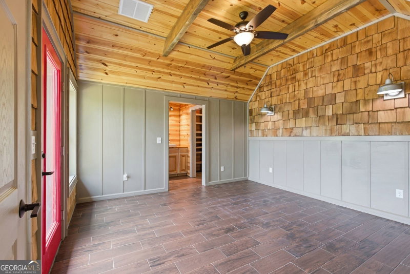 Photo 14 of 456 Oak Springs Road