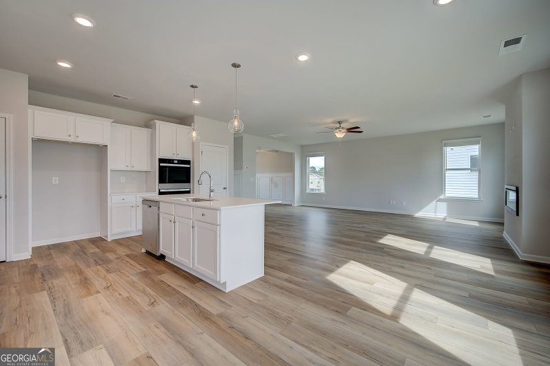 Photo 11 of 49 Jericho Way