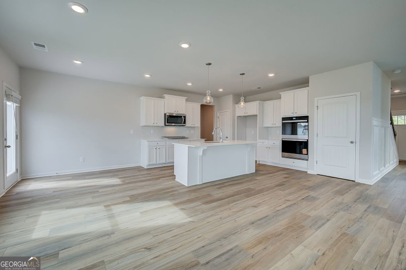 Photo 10 of 49 Jericho Way