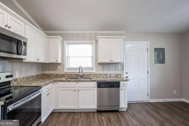 Photo 6 of 2460 Tyler Way