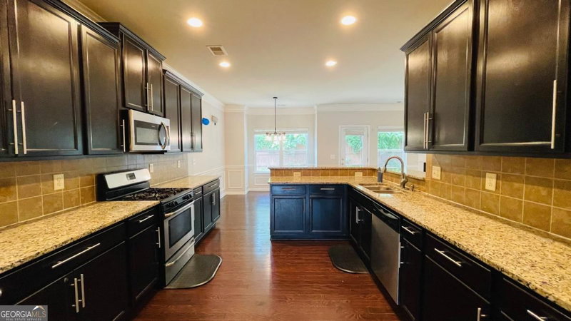 Photo 5 of 1673 Wilson Manor Circle