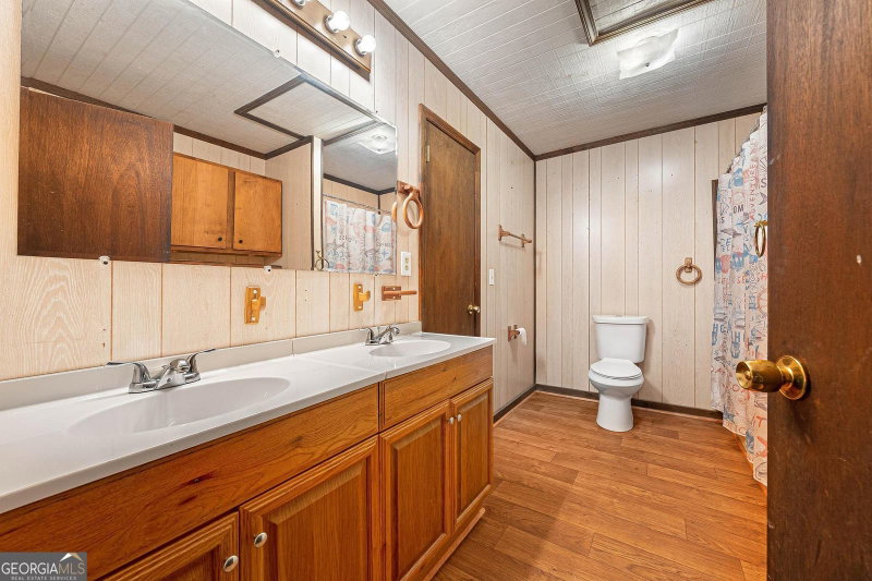 Photo 18 of 465 Water Oak Dell Drive