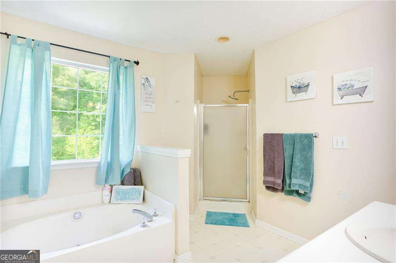 Photo 15 of 4926 Lake Park Lane