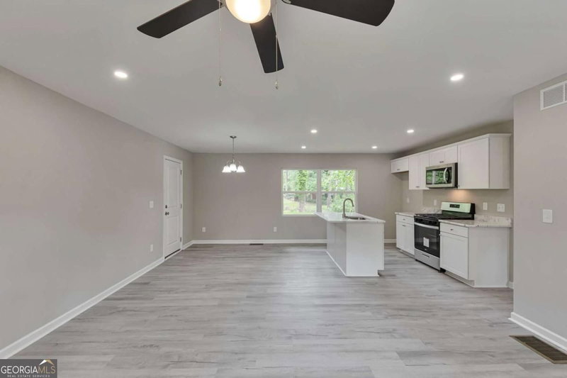 Photo 5 of 1660 Mallard Circle