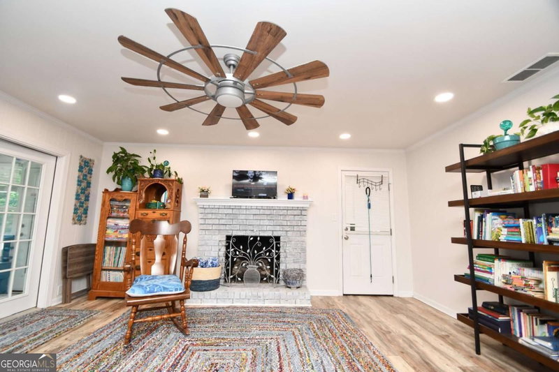 Photo 16 of 280 Valleybrook Drive