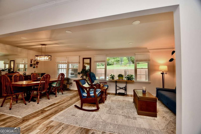 Photo 25 of 280 Valleybrook Drive