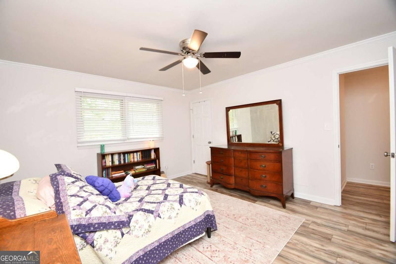 Photo 31 of 280 Valleybrook Drive