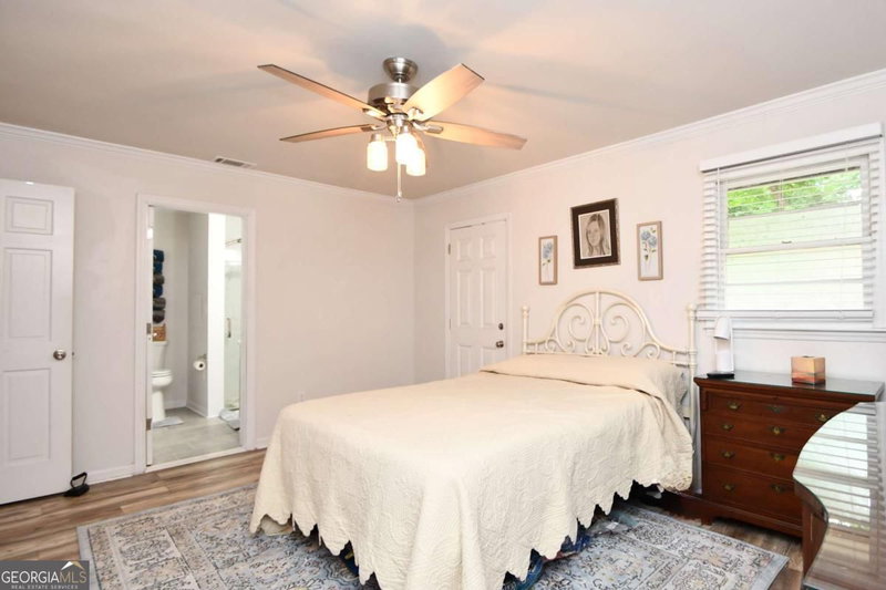Photo 37 of 280 Valleybrook Drive