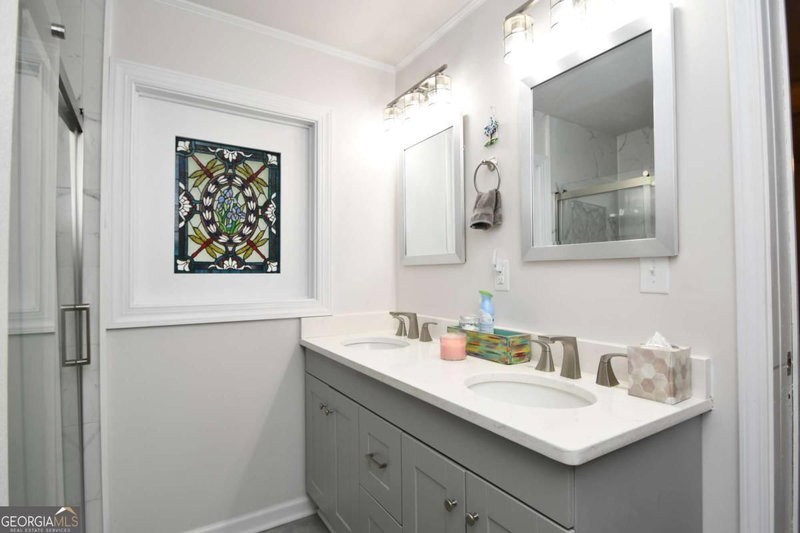 Photo 42 of 280 Valleybrook Drive